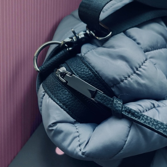 Cynthia Rowley Anthropologie’s Quilted Puffer Duffle Weekender Bag Gray Black - Picture 3 of 7